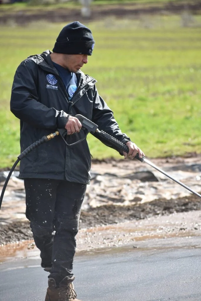 Syview-Remodeling-Preassure-Washing-Worker-In-Portland-Hillsboro Remodeling, Construction, Kitchen Remodeling, Roofing,